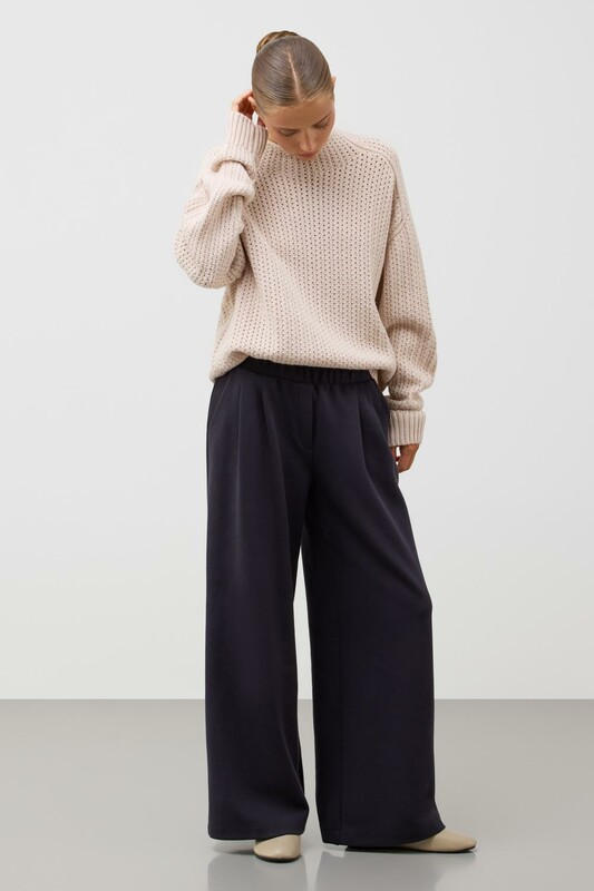 ����� ���